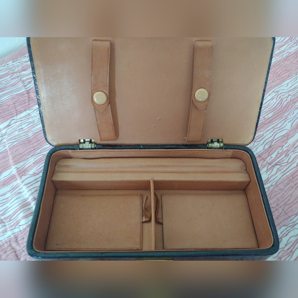 Birks Jewelry Box - Picture 4 of 7